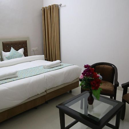 Hotel Yog Tapovan- Rafting Available Rishikesh Bagian luar foto