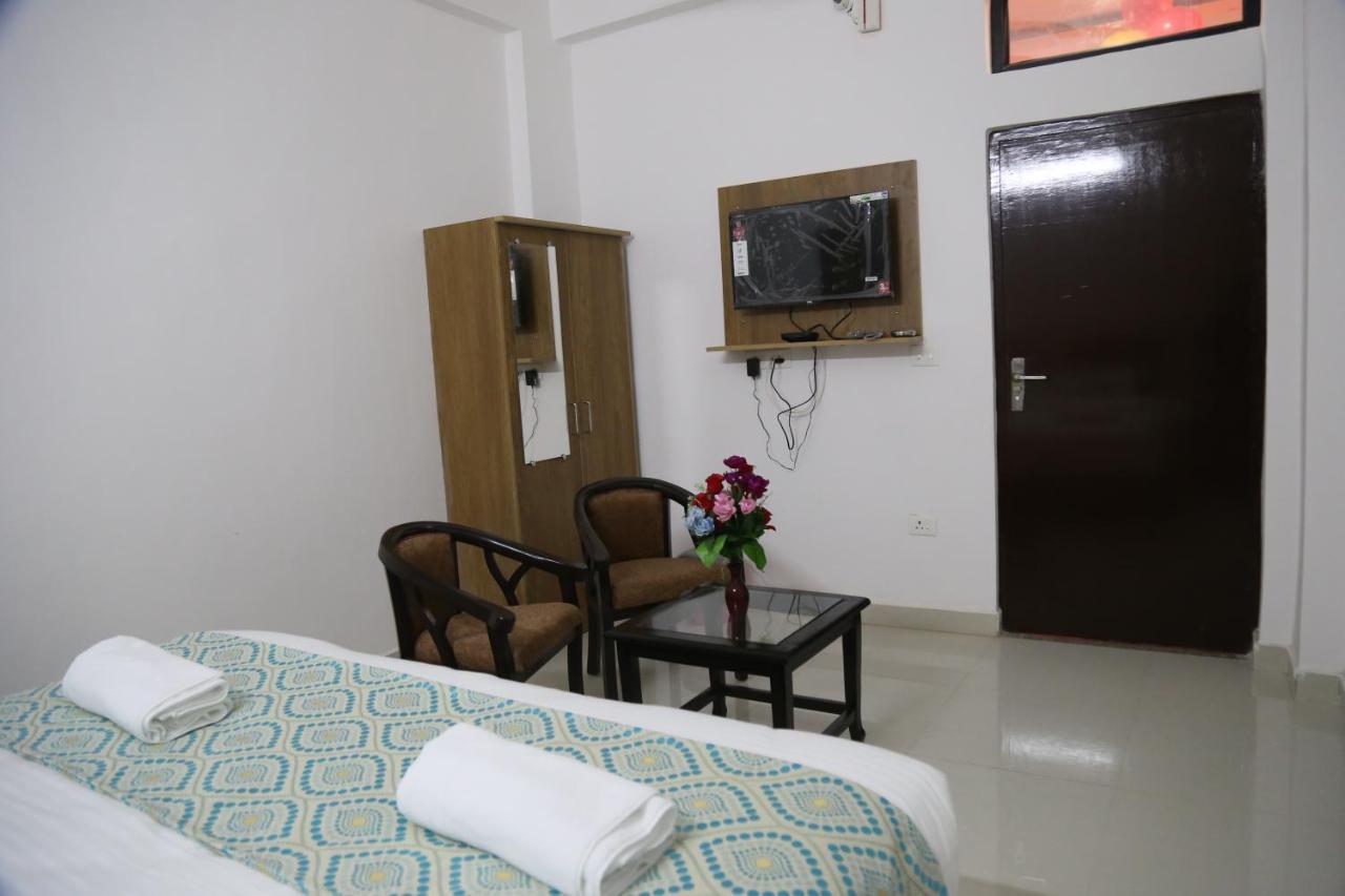 Hotel Yog Tapovan- Rafting Available Rishikesh Bagian luar foto
