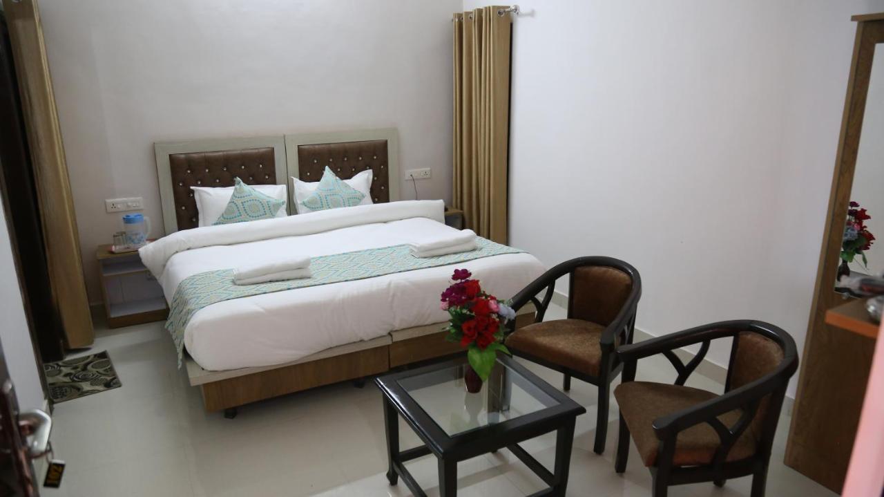 Hotel Yog Tapovan- Rafting Available Rishikesh Bagian luar foto