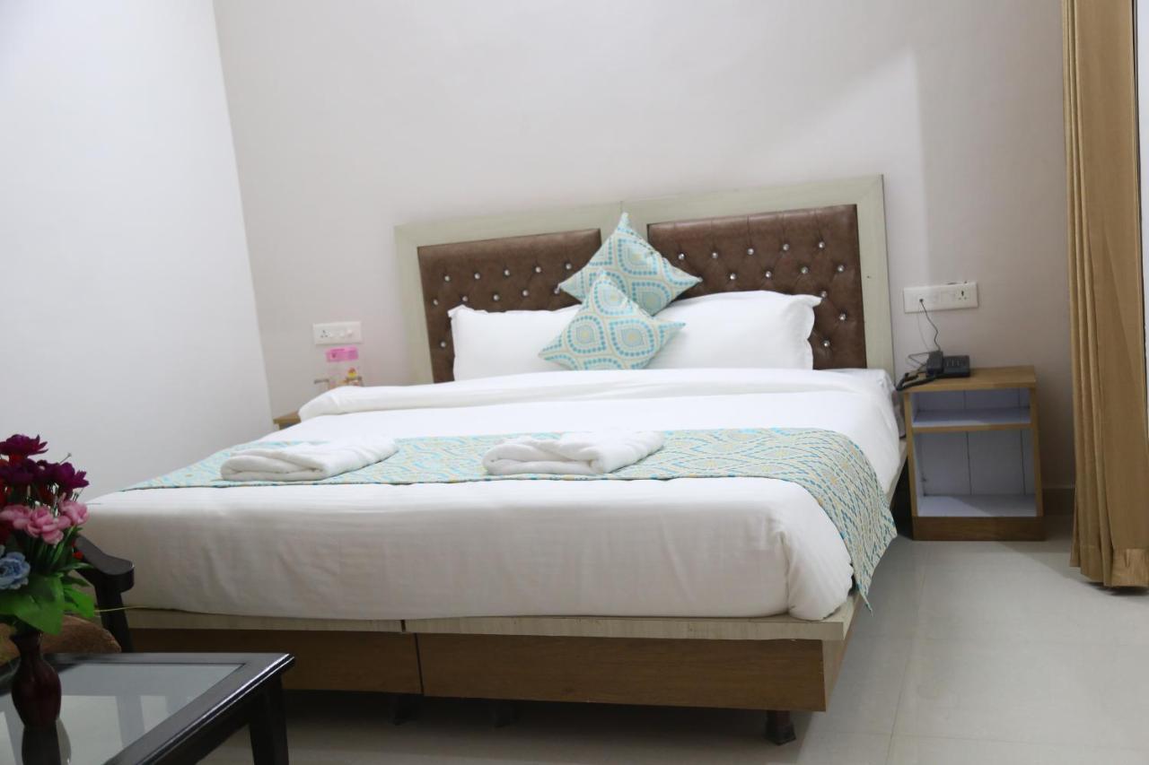 Hotel Yog Tapovan- Rafting Available Rishikesh Bagian luar foto